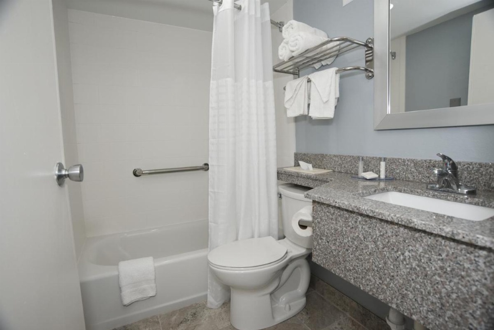 Falmouth Inn Image 33